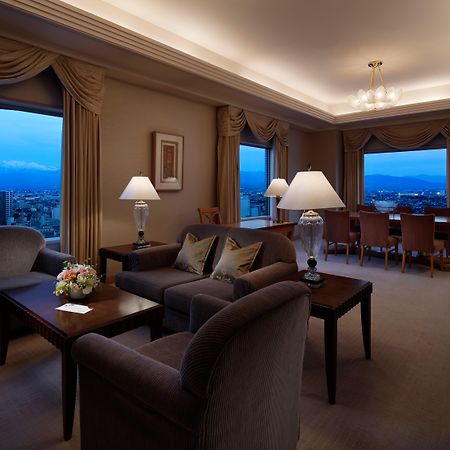 Ana Crowne Plaza Toyama By Ihg Hotell Exteriör bild