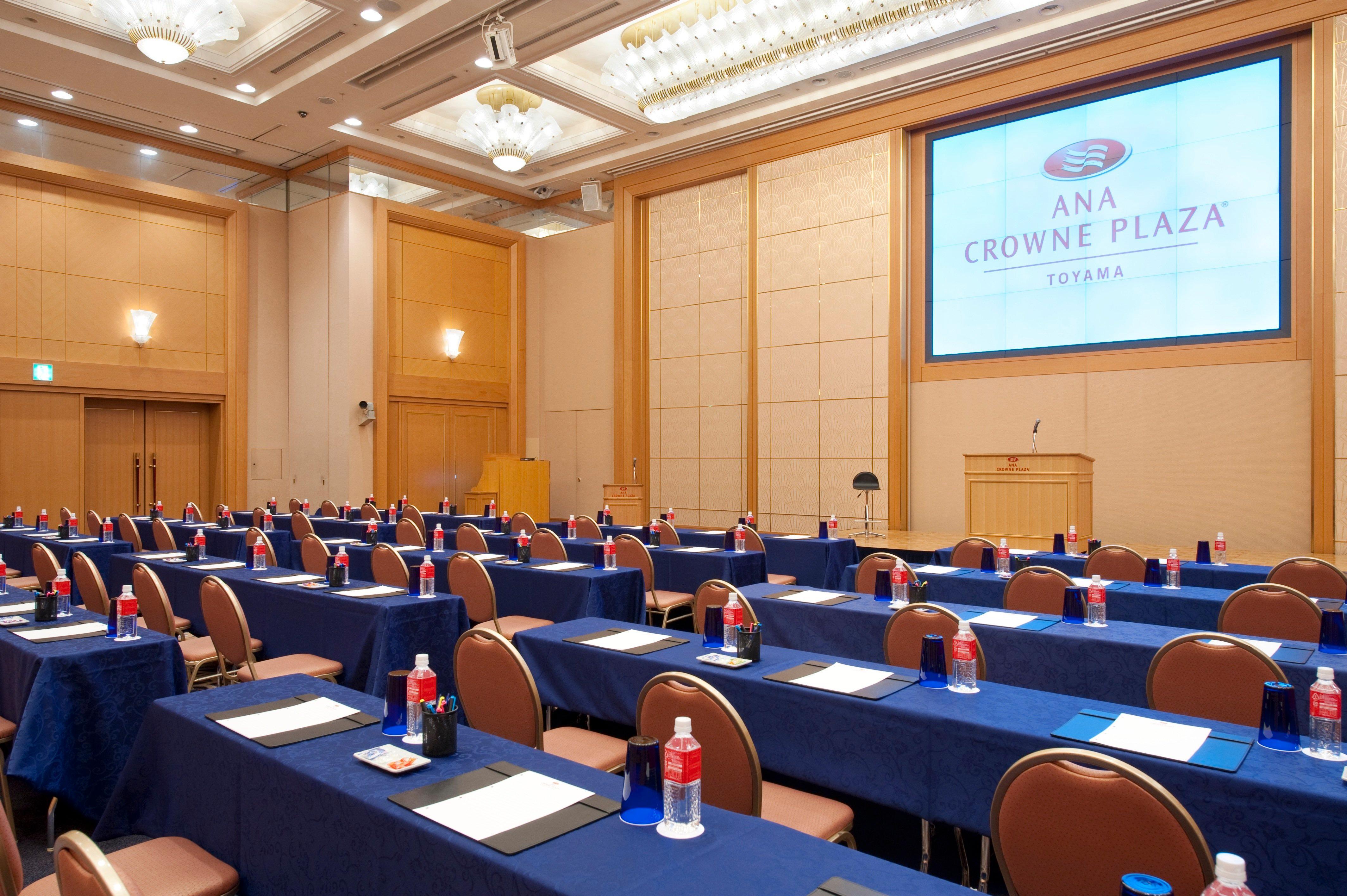 Ana Crowne Plaza Toyama By Ihg Hotell Exteriör bild