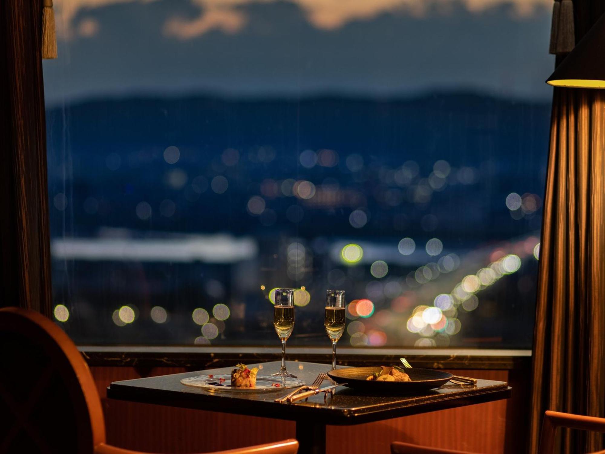 Ana Crowne Plaza Toyama By Ihg Hotell Exteriör bild
