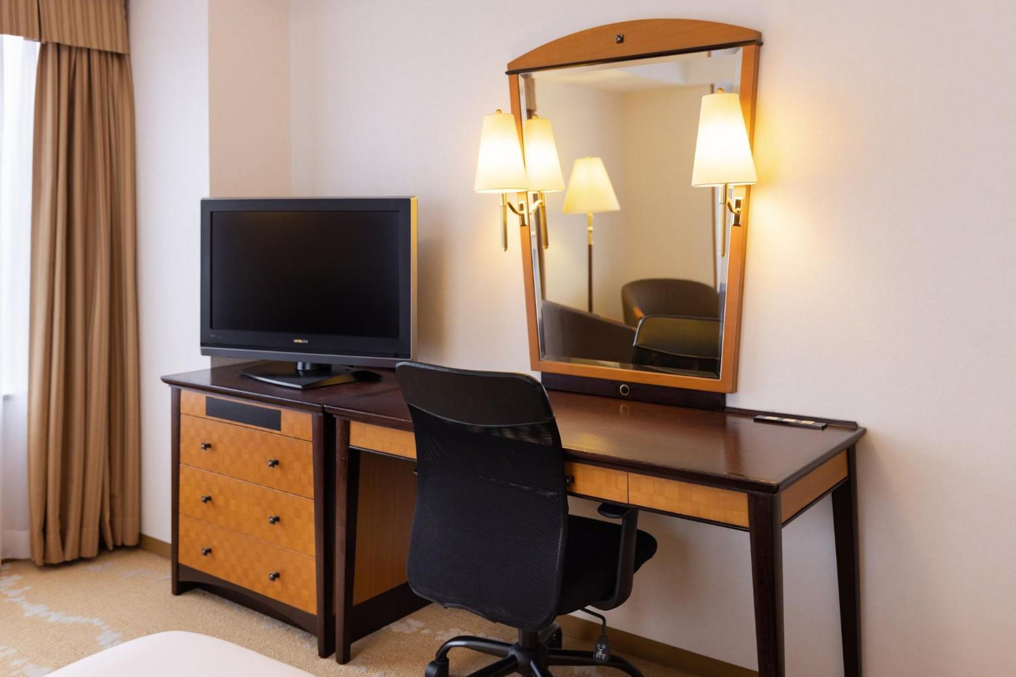 Ana Crowne Plaza Toyama By Ihg Hotell Exteriör bild