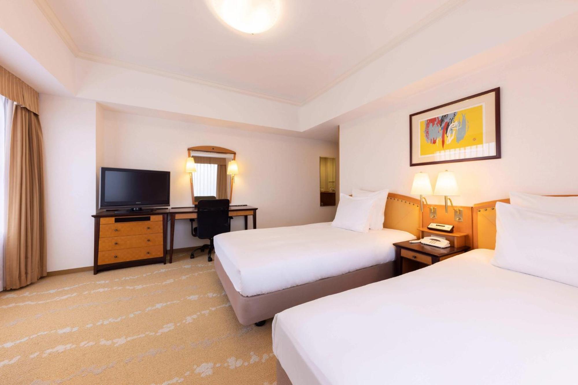 Ana Crowne Plaza Toyama By Ihg Hotell Exteriör bild