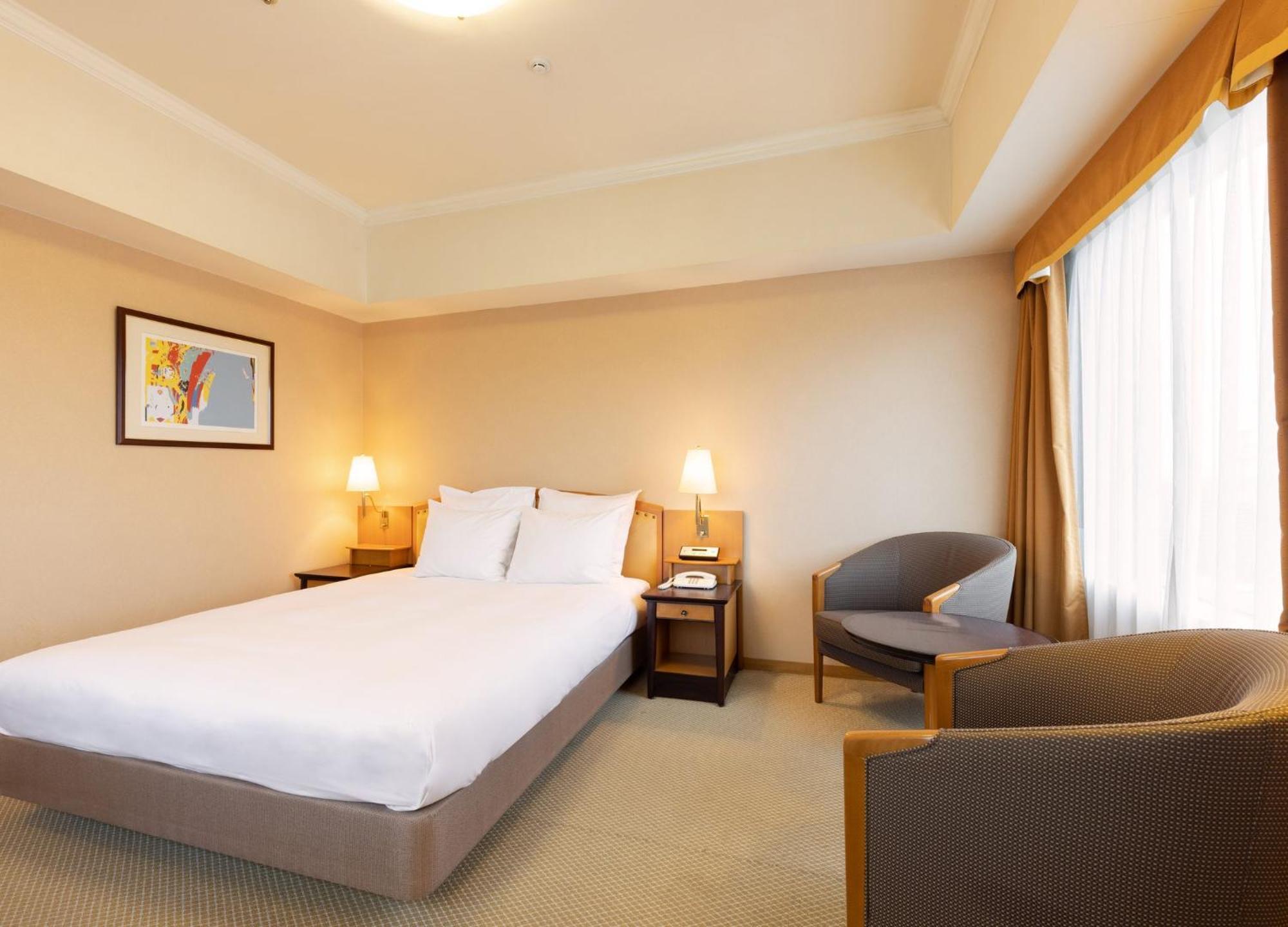 Ana Crowne Plaza Toyama By Ihg Hotell Exteriör bild