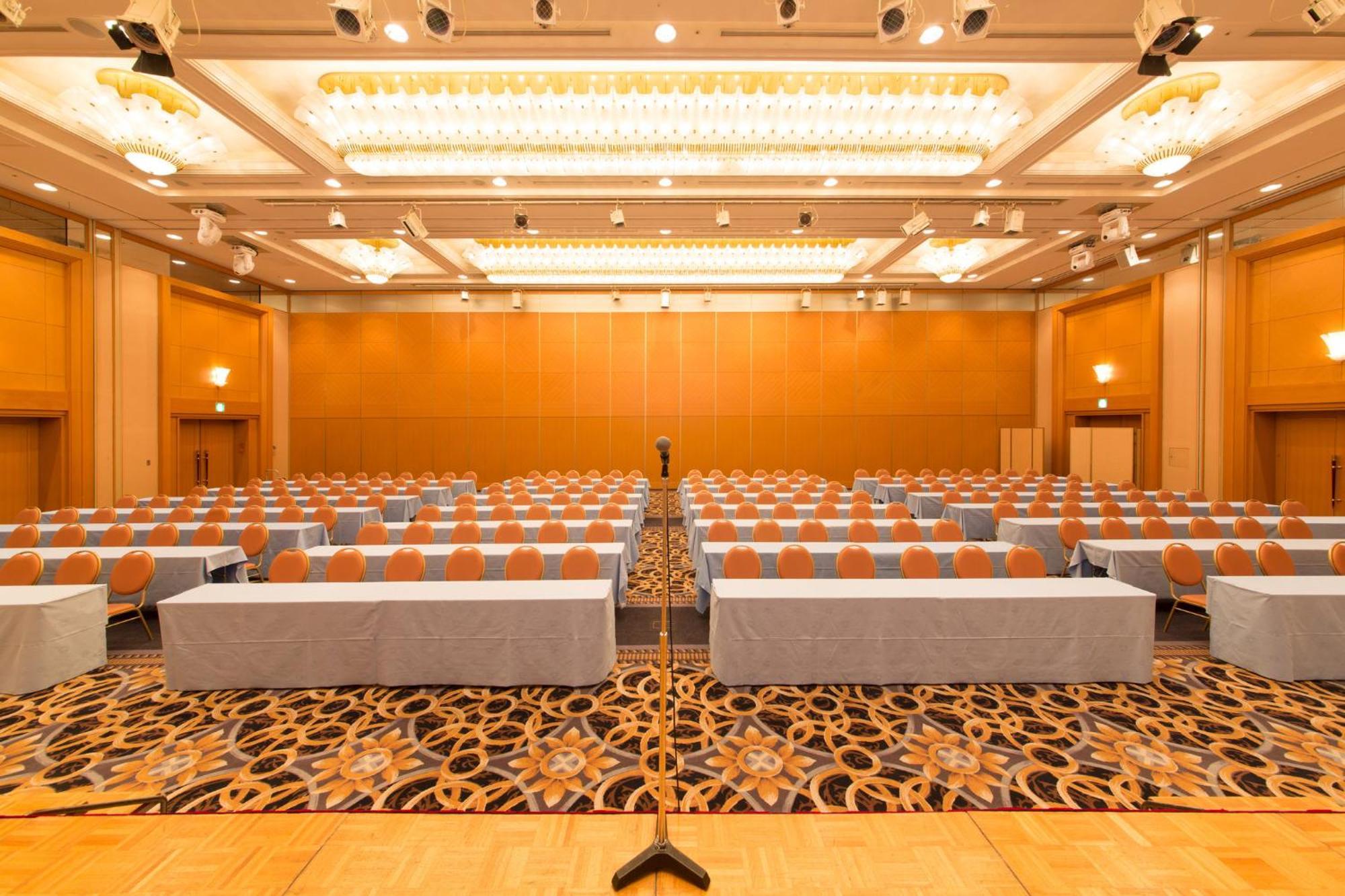 Ana Crowne Plaza Toyama By Ihg Hotell Exteriör bild