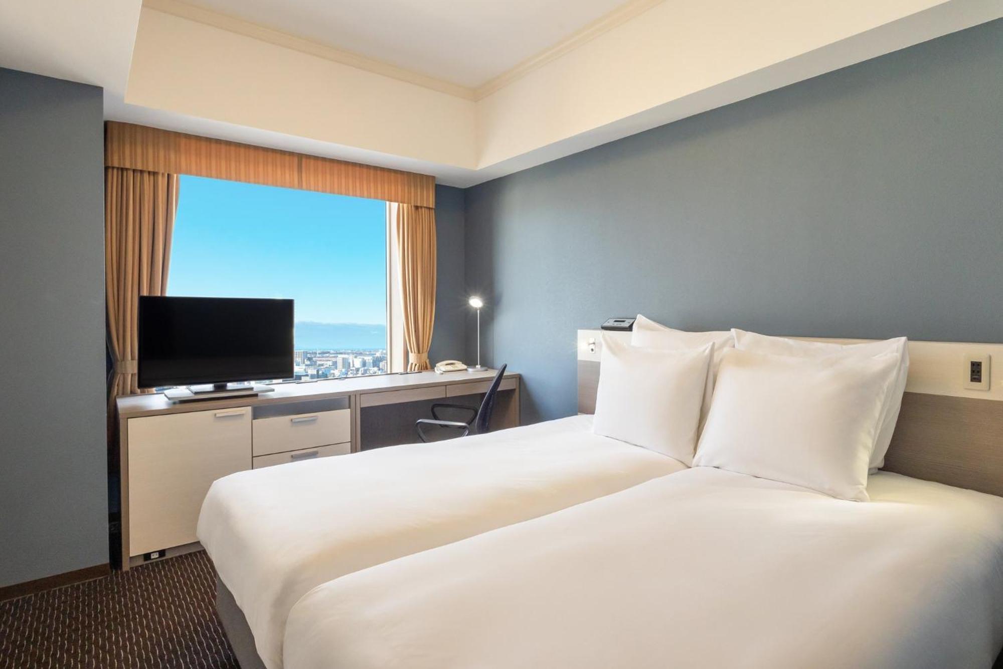 Ana Crowne Plaza Toyama By Ihg Hotell Exteriör bild